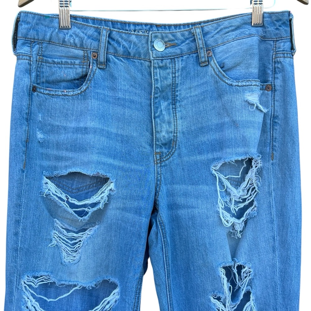 AE | Ultimate Distressed Jean | 10 - Picture 3 of 12